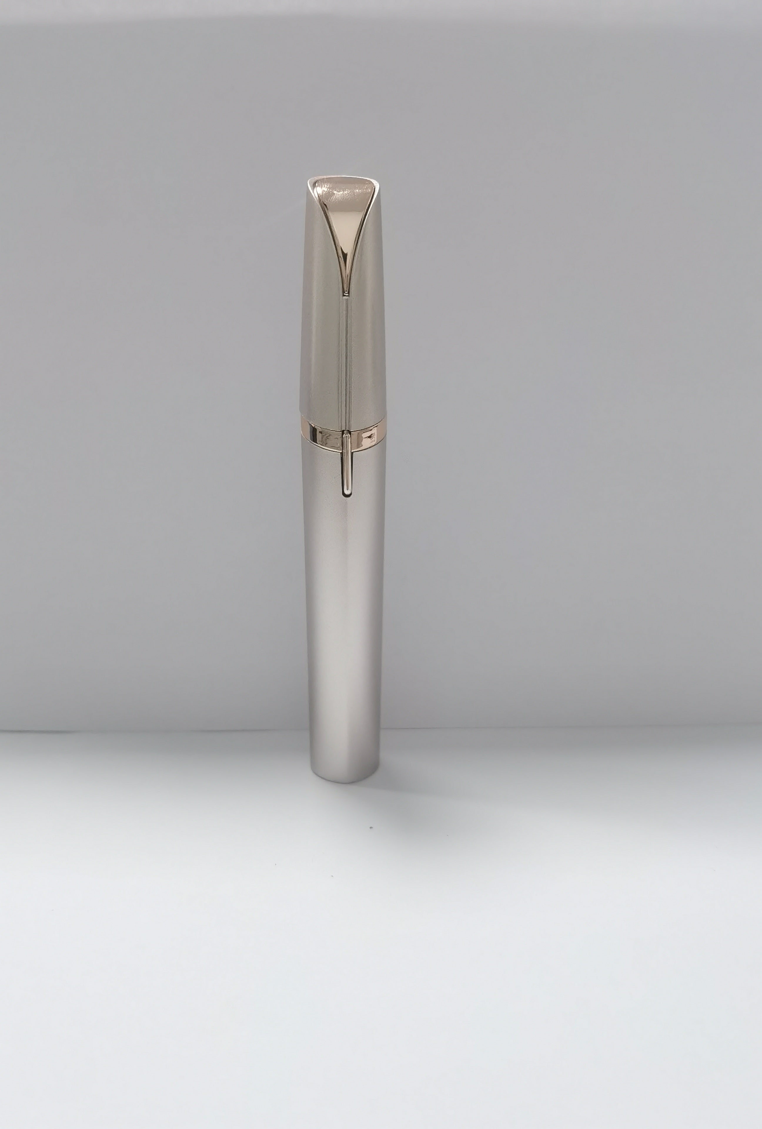 Mini Electric Eyebrow Trimmer – Precise, and Portable