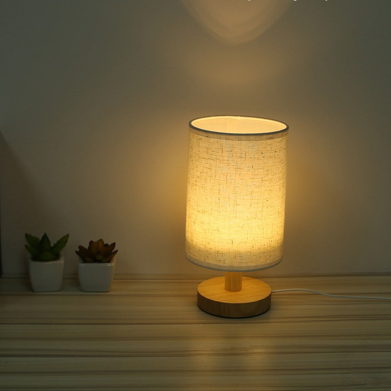Warm White Bedside Lamp – USB Powered Modern Nightstand Light